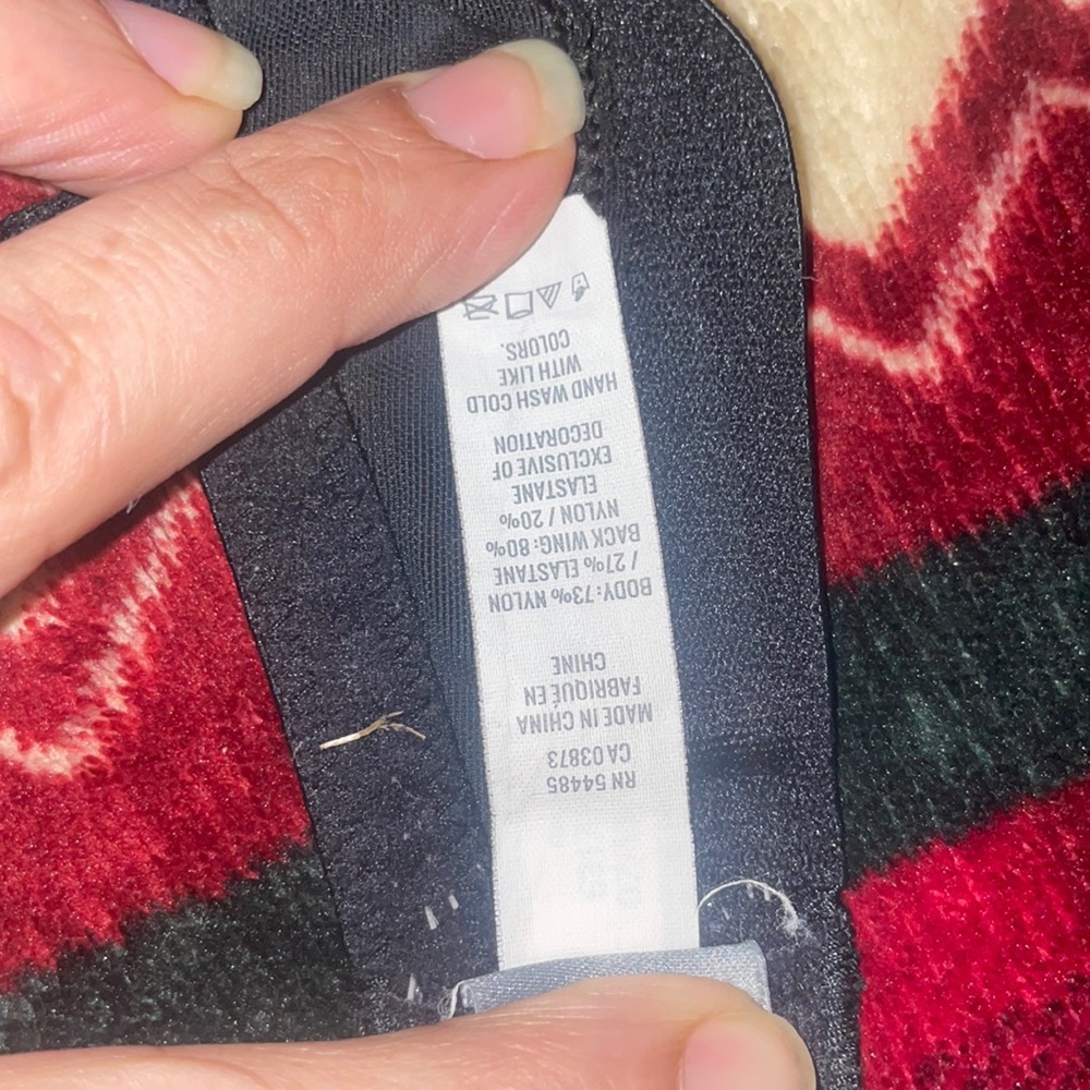 7.🤭AERIE😶‍🌫️SIZE 38C😶‍🌫️73NYLON 27ELASTINE🥶ETE27😶‍🌫️SOFT PADS
